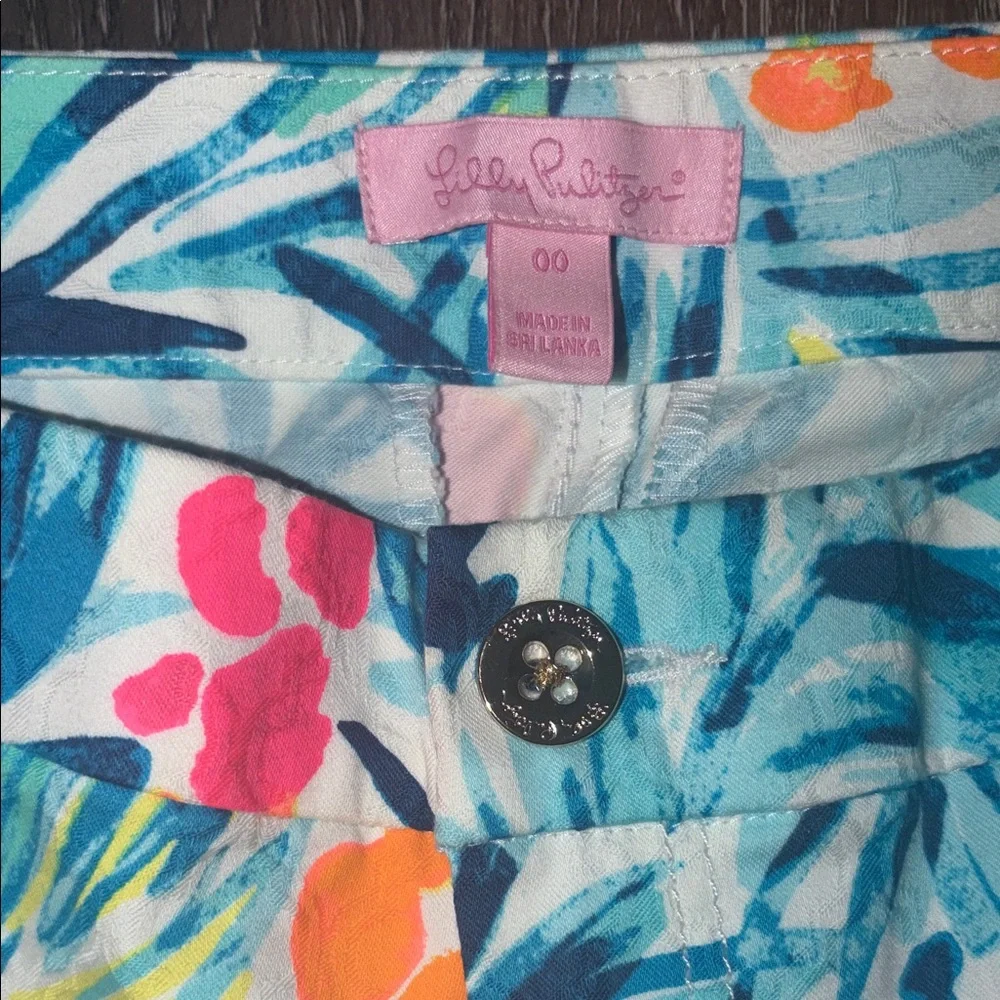 NWOT! Lilly Pulitzer 00 White Pants w/ beautiful bright bold color pattern - Picture 3 of 11